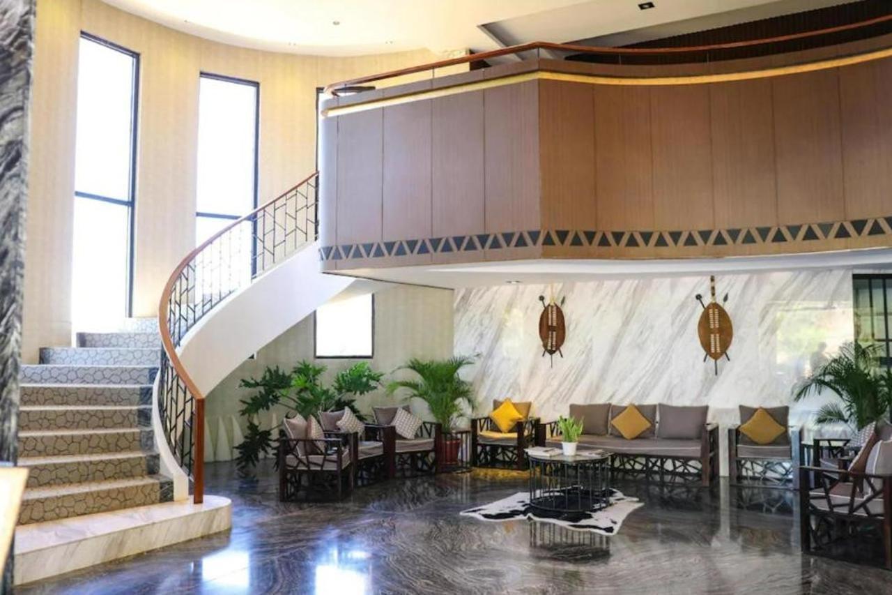 Safari Hotel And Villas Powered By Cocotel Bulala Exterior foto